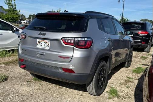 Silver Zynith 2024 Jeep Compass Trailhawk