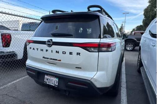 White 2024 Nissan Pathfinder Rock Creek
