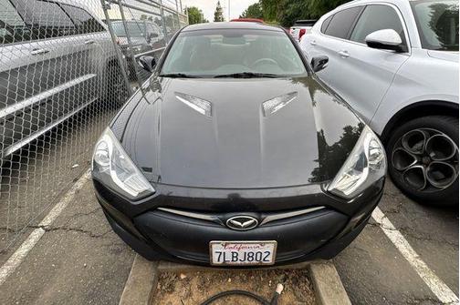 Caspian Black 2015 Hyundai Genesis Coupe 3.8 Base