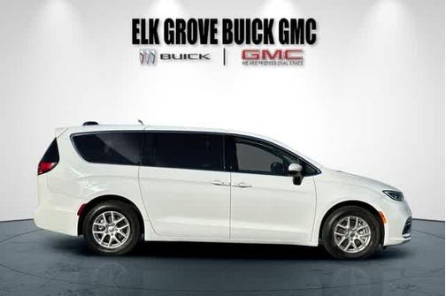 2023 Chrysler Pacifica Touring-L