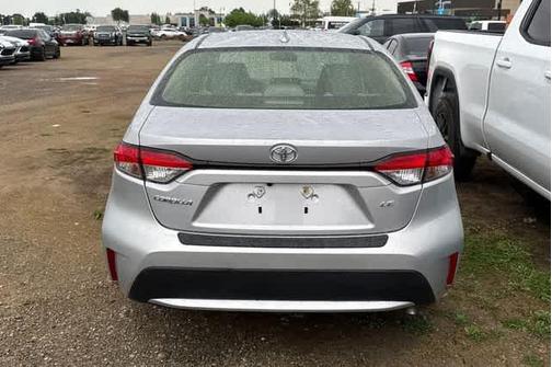 Classic Silver Metallic 2022 Toyota Corolla LE