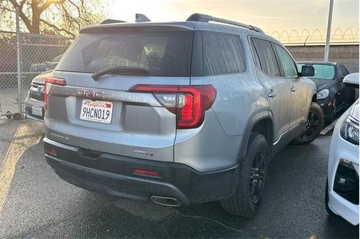 2023 GMC Acadia AT4