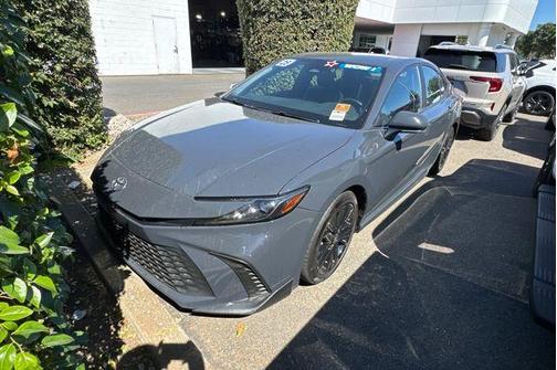 UNDERGROUND 2025 Toyota Camry SE