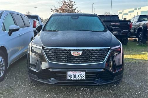 2024 Cadillac XT4 Premium Luxury