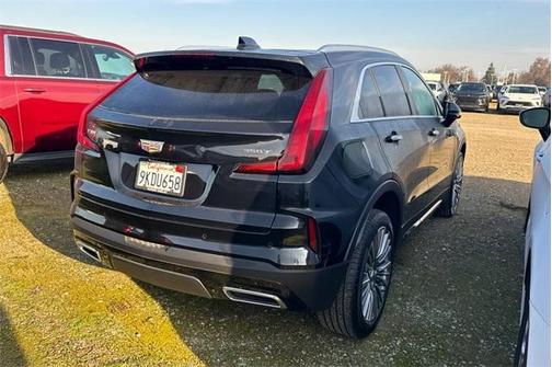 2024 Cadillac XT4 Premium Luxury
