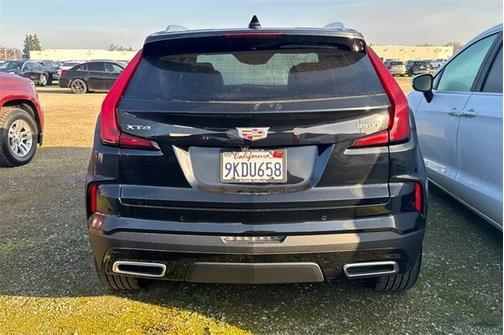 2024 Cadillac XT4 Premium Luxury