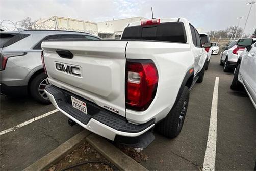 2023 GMC Canyon AT4