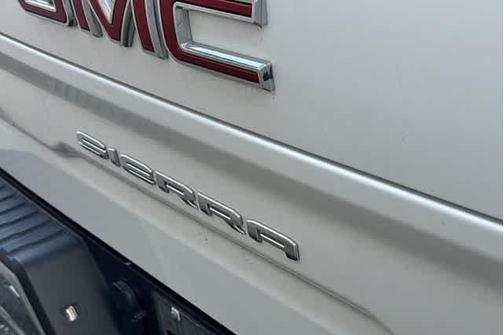 Summit White 2025 GMC Sierra 1500 SLT