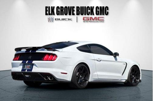 Oxford White 2016 Ford Shelby GT350 Base