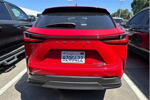 2022 Lexus NX 450h+ Luxury