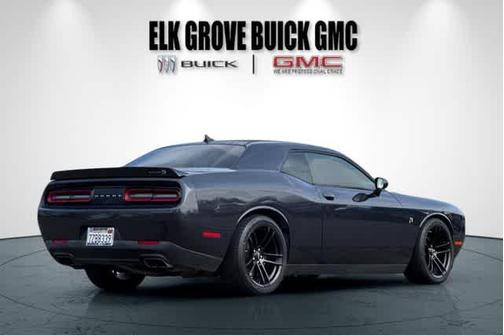 2017 Dodge Challenger R/T 392