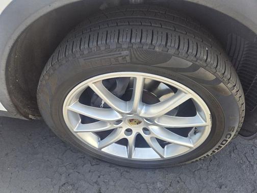 2019 Porsche Cayenne Cayenne