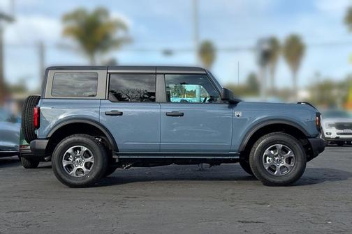 Azure Gray Metallic Tri-Coat 2025 Ford Bronco Big Bend