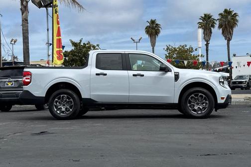 Space White Metallic 2026 Ford Maverick XLT