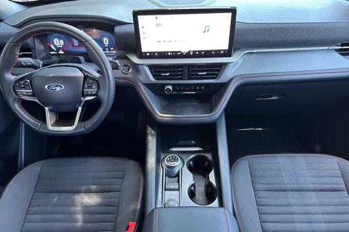 Carbonized Gray Metallic 2025 Ford Explorer ST-Line