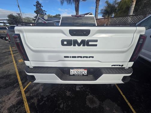 2025 GMC Sierra 2500 AT4