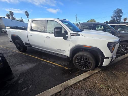 2025 GMC Sierra 2500 AT4