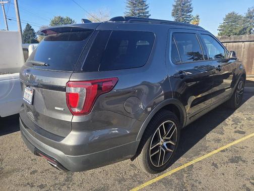 2017 Ford Explorer sport