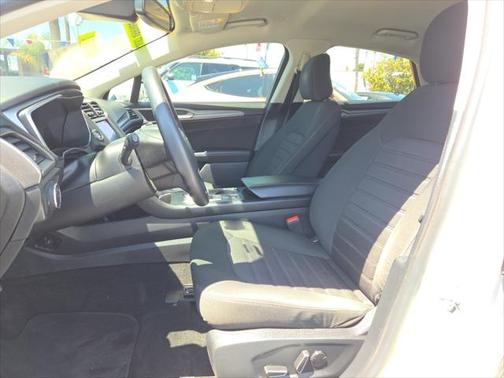 2020 Ford Fusion Hybrid SE