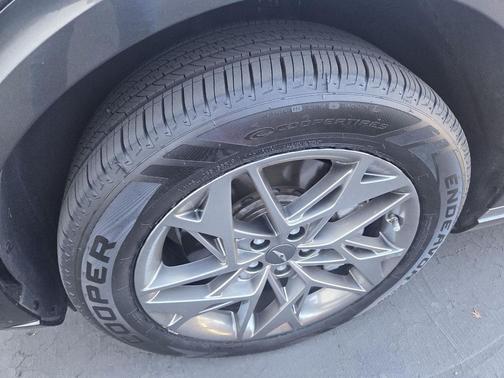 2024 Genesis GV70 2.5T AWD