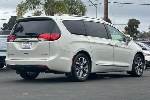 2017 Chrysler Pacifica Limited