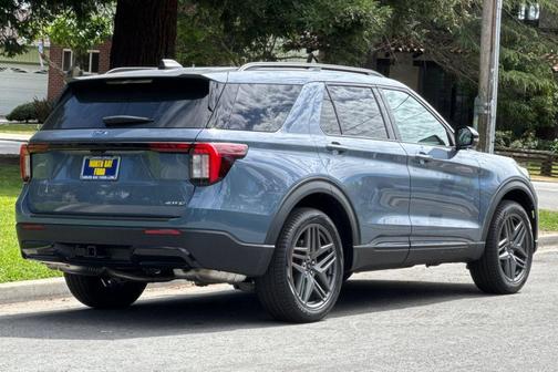Vapor Blue Metallic 2026 Ford Explorer ST-Line