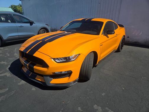 Orange Fury Metallic Tri-Coat 2019 Ford Shelby GT350 Base