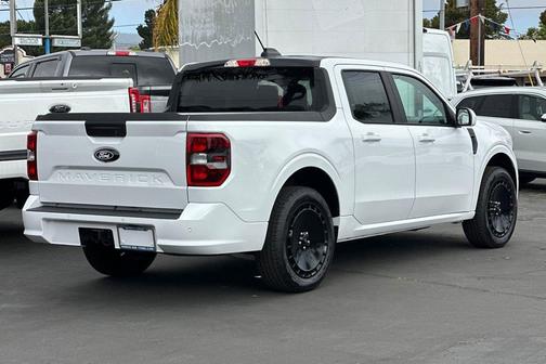 2025 Ford Maverick Lobo Standard