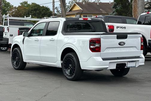 2025 Ford Maverick Lobo Standard