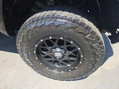 Midnight Black Metallic 2016 Toyota 4Runner SR5