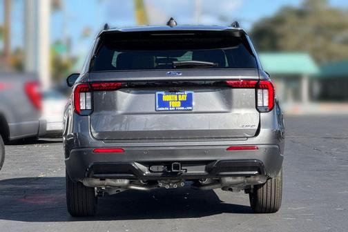 Carbonized Gray Metallic 2026 Ford Explorer ST-Line