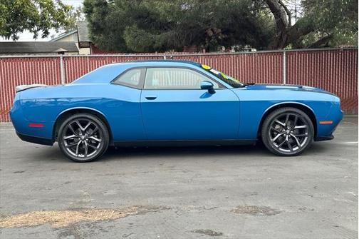 2022 Dodge Challenger SXT