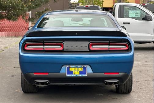 2022 Dodge Challenger SXT