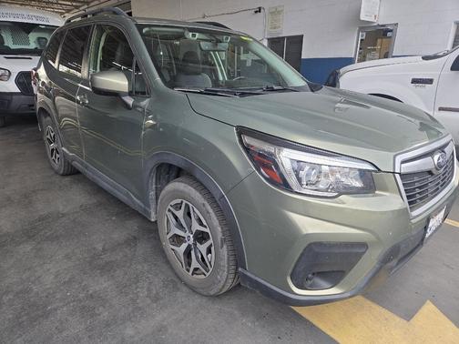 Jasper Green Metallic 2020 Subaru Forester Premium