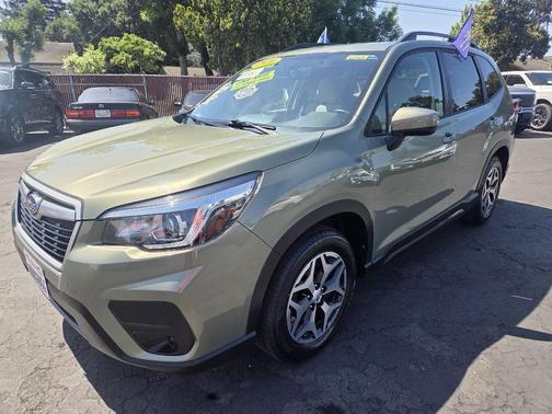 Jasper Green Metallic 2020 Subaru Forester Premium