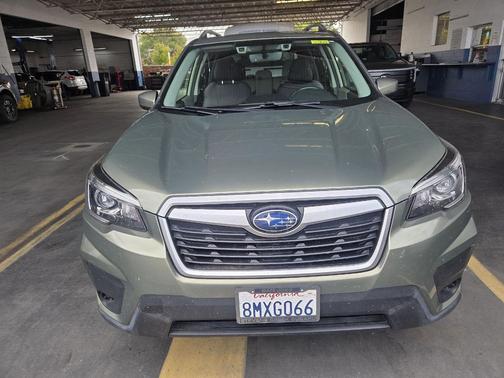 Jasper Green Metallic 2020 Subaru Forester Premium