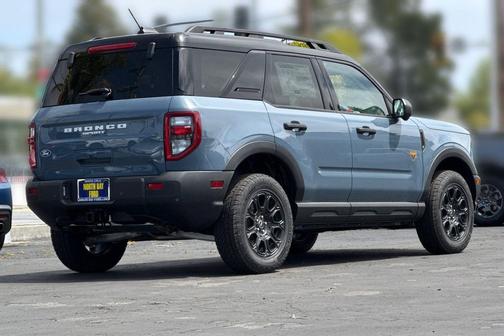 Azure Gray Metallic Tri-Coat 2026 Ford Bronco Sport Badlands