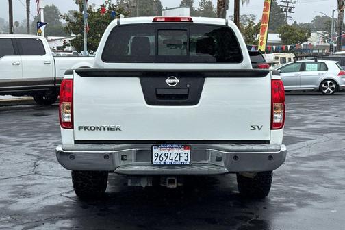 2016 Nissan Frontier SV