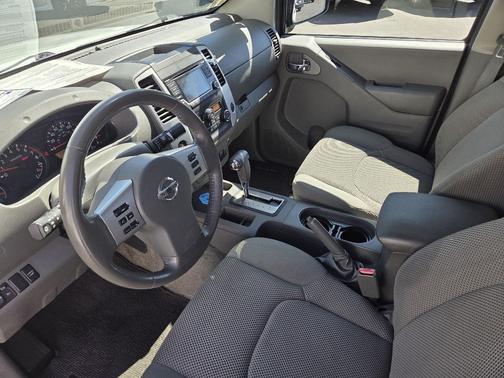 2016 Nissan Frontier SV