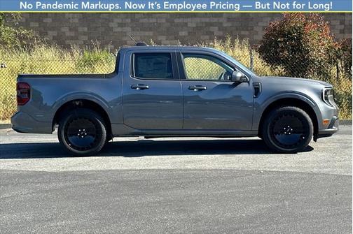 2025 Ford Maverick Lobo Standard