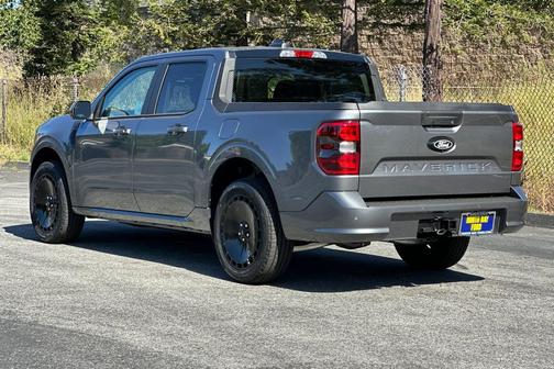 2025 Ford Maverick Lobo Standard