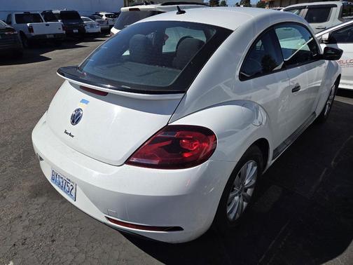 2018 Volkswagen Beetle 2.0T S
