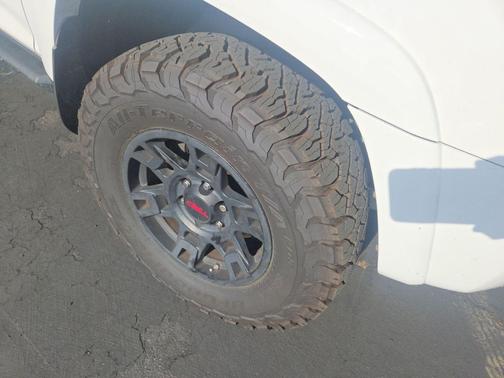 Super White 2019 Toyota 4Runner TRD Pro