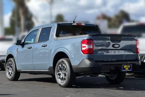 Azure Gray Metallic Tri-Coat 2025 Ford Maverick XLT
