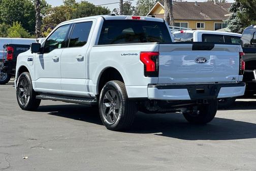 2025 Ford F-150 Lightning Flash