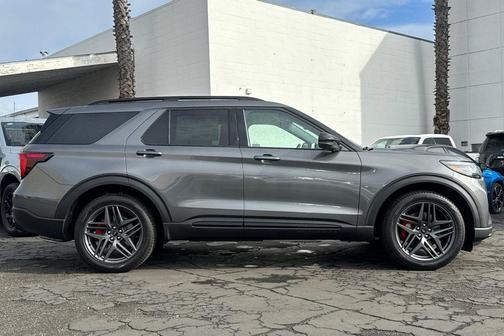 Carbonized Gray Metallic 2026 Ford Explorer ST