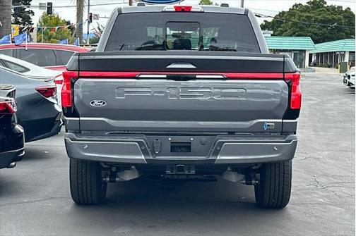 2025 Ford F-150 Lightning LARIAT