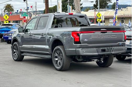 2025 Ford F-150 Lightning LARIAT
