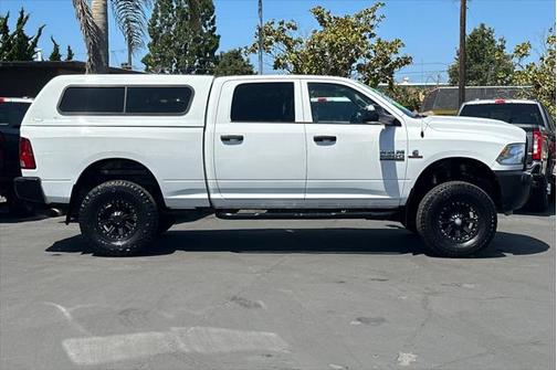 2017 RAM 2500 Tradesman Crew Cab 4x4 6'4' Box