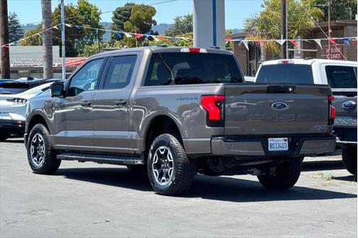 2023 Ford F-150 Lightning XLT